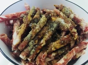撒适量胡椒粉
