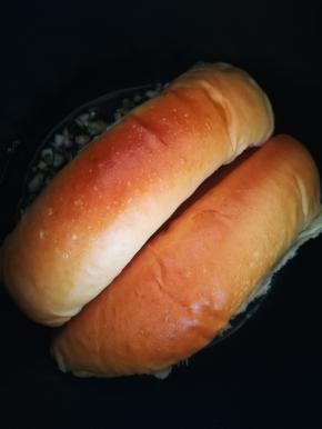 排包放进去，小火煎