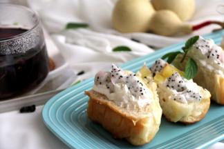 香脆的面包底，香香的奶油，清爽的水果