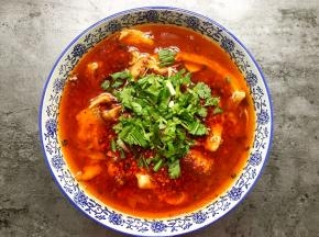 摆上香菜小葱就做好了。