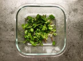 切成小段备用。