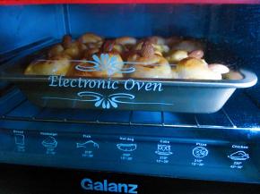 
烤箱预热5分钟，下层200度，上下火，20分钟。