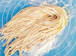 准备湿面。