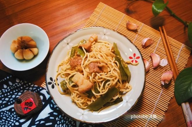 五花肉豆角焖面