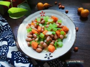 这俩天天气又三十多度了，秋老虎还是蛮厉害的。这道小菜，清爽解热。