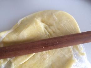 叮熟的土豆擀成泥