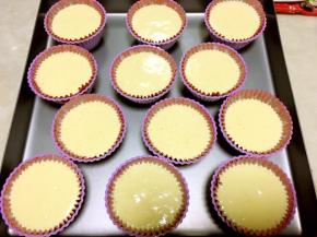 挤入模具内8、9分满即可