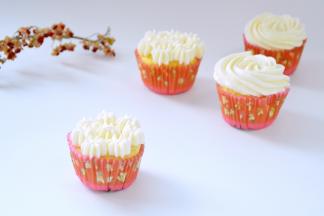 可以单独吃，也可以配上打发好的淡奶油一起吃