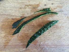 改刀切成若干的长条状