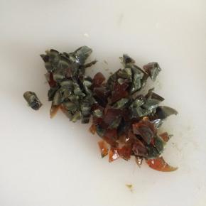 皮蛋切丁