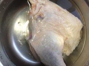鸭腿洗干净