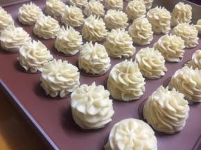 挤好了，一盘多了二个，忽略