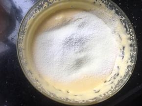 筛入奶粉和淀粉