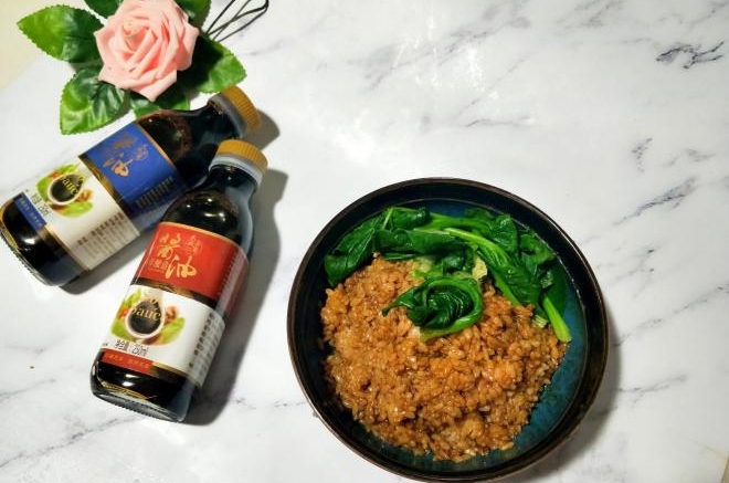 一碗又意思的酱油拌饭