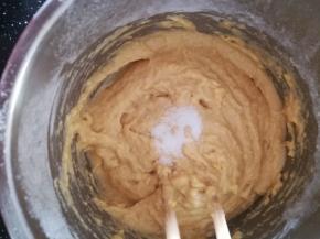 加入一点食盐调味。