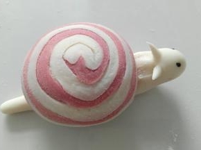 放上蜗牛壳，中小火，冷水上锅蒸。