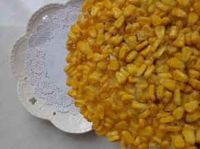 用铲子铲出来，放在吸油纸上。