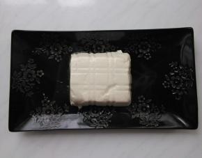 倒出来，装盘。