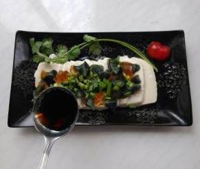 浇上两勺鲜贝露。