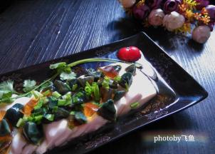 豆腐入口即化，皮蛋醇香。