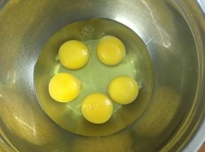 敲好鸡蛋