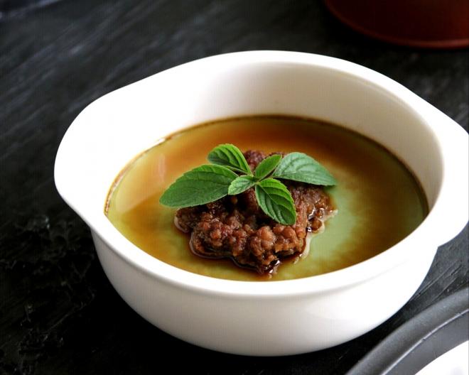 黑枸杞肉沫蒸鸡蛋