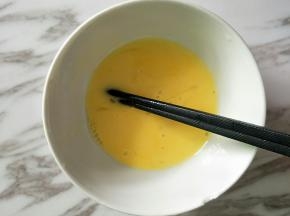鸡蛋打散