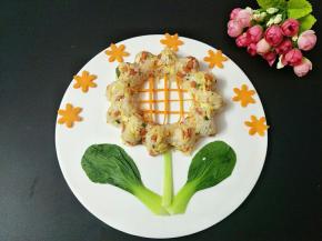 中间再切几根胡萝卜丝装饰