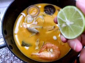 关火后挤入青柠汁