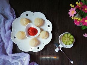 蘸着番茄酱，更加美味哦！大宝等不及要吃了，拍照就到这里吧，还没过瘾呢。