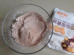 可可粉和预拌粉混合后过筛一次