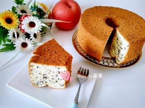 用刀切开就可以食用了