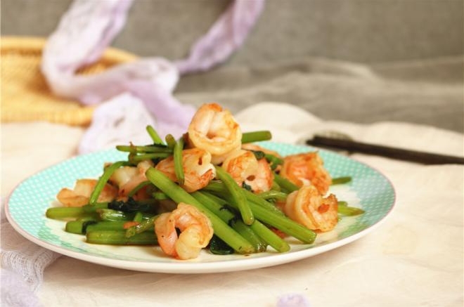 茼蒿炒虾仁