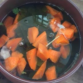 加入兩水勺的水(大概8，9碗)