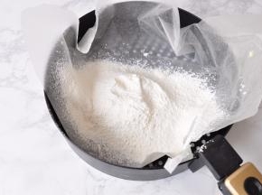 泡打粉与低粉混合后过筛