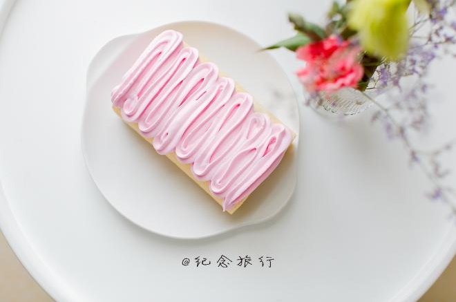 集美貌与美味于一身的火龙果蛋糕卷