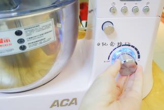 135g蛋白一次性加砂糖 启动aca厨师机