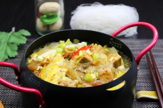 卤肉粉丝煲