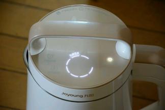 豆浆机选择免滤功能。