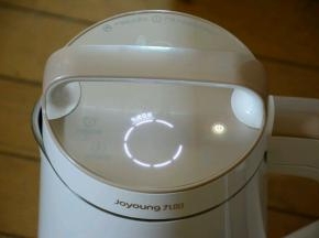 豆浆机选择免滤功能。