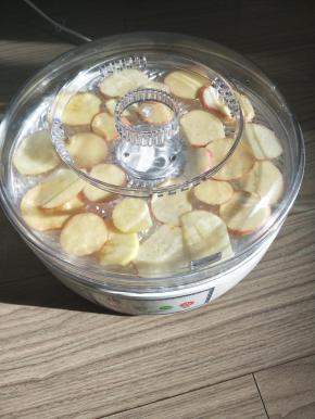 插上电源68度4个小时，也可以用烤箱看自己选择。烤箱时间短一点 要看管，烘烤机不用管到时间取就行。