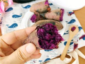 烤出来香甜好吃！看这个紫薯还流出“糖油”了，好润！小孩抢着吃了。