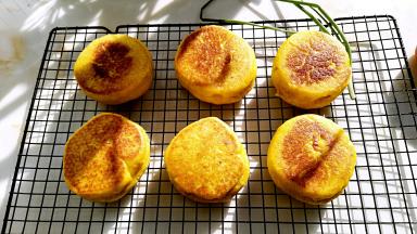 用凉架放凉，以防有热气会影响口感。