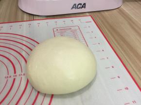 揉好的面团滚圆