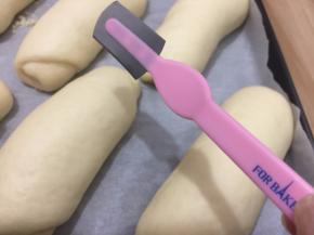 用割刀，割上自己喜欢的花纹
此步可省略