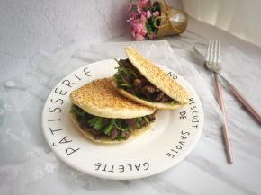 夹上牛肉就OK啦