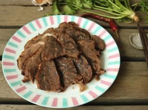 我有牛肉，你有酒吗