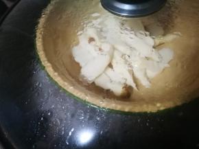 水烧开，放入山药，开始蒸