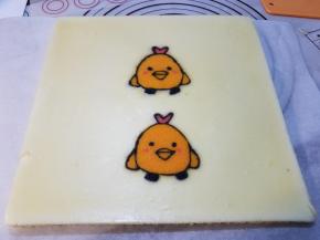 3. 轻轻的把硅胶垫撕开。