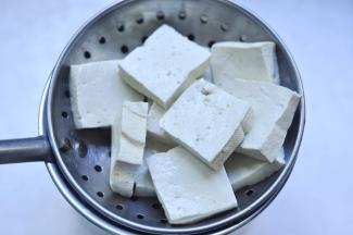 4、捞出控干水分备用